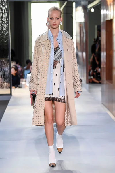 Look 85